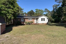 106 University Dr. photo 4