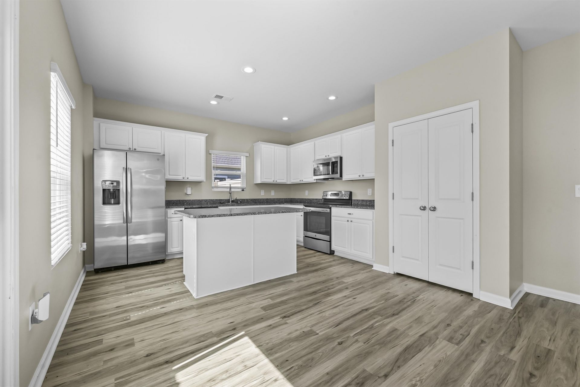 348 Angler Ct. Photo 23
