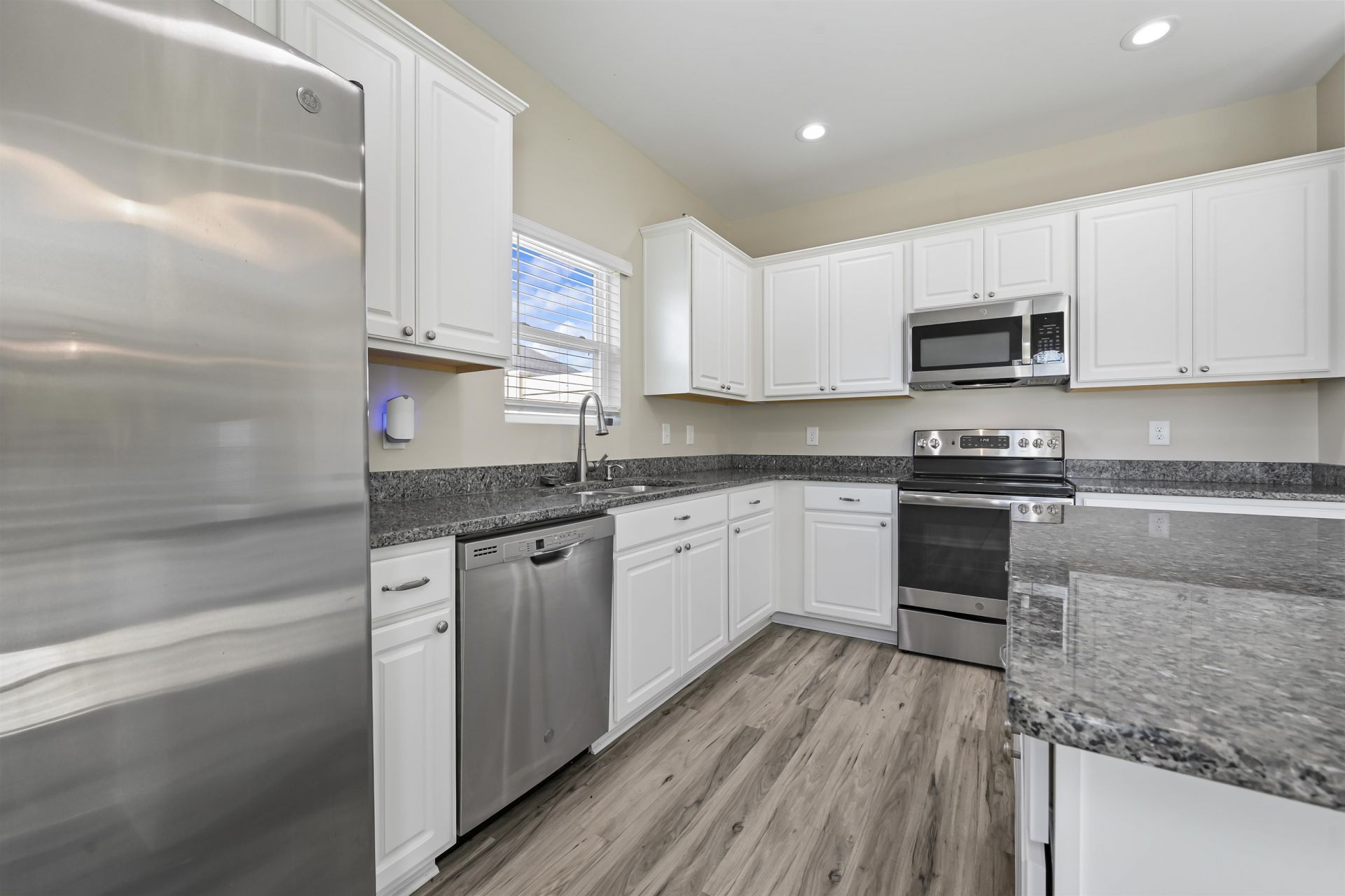 348 Angler Ct. Photo 24