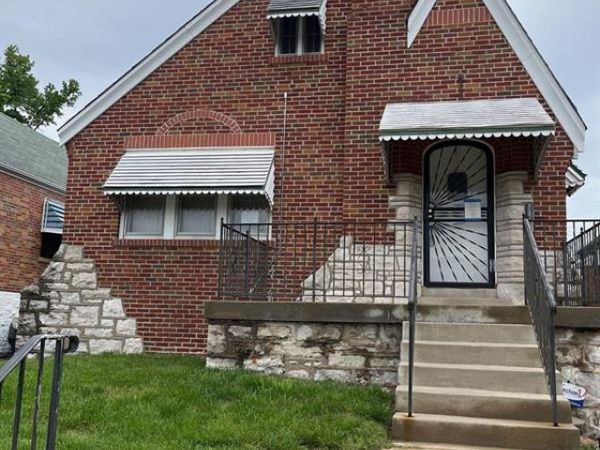 1533 Gieseking Lane , St Louis, MO 63147