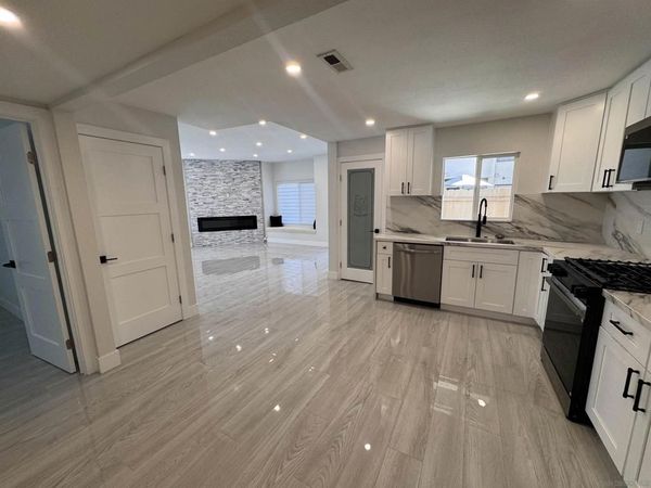 1526 Granite Hills, Unit B, El Cajon, CA 92019