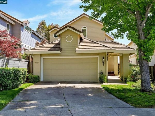1319 Strawberry Ct, Danville, CA 94526