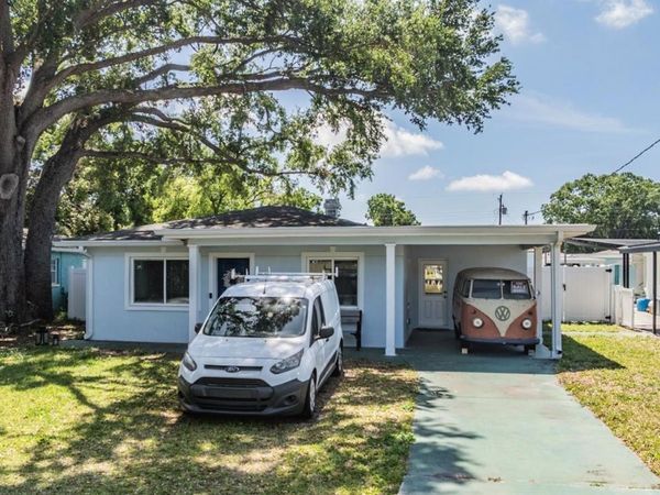 2808 W LAKE AVENUE , TAMPA, FL 33607