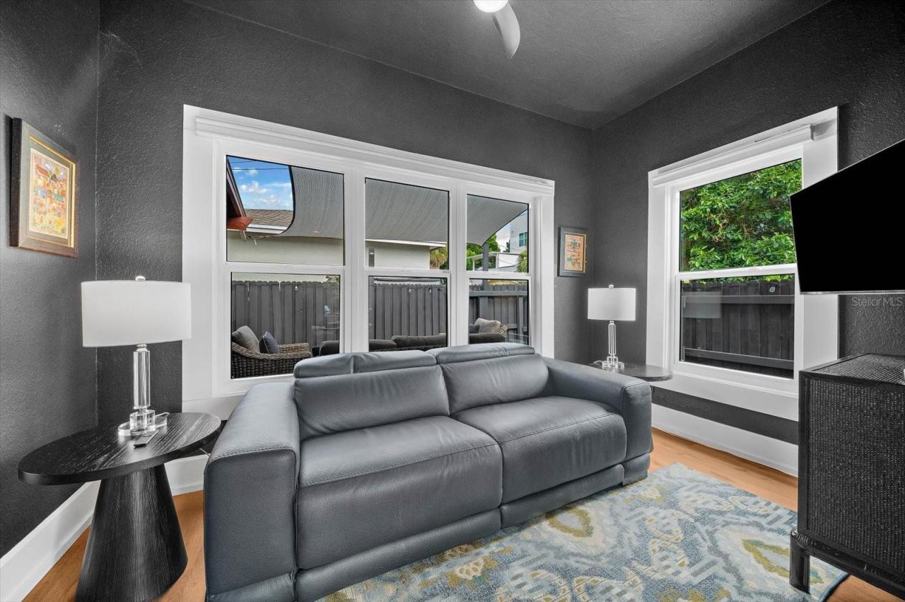 127 23rd Street N, Saint Petersburg, FL 33713 Photo