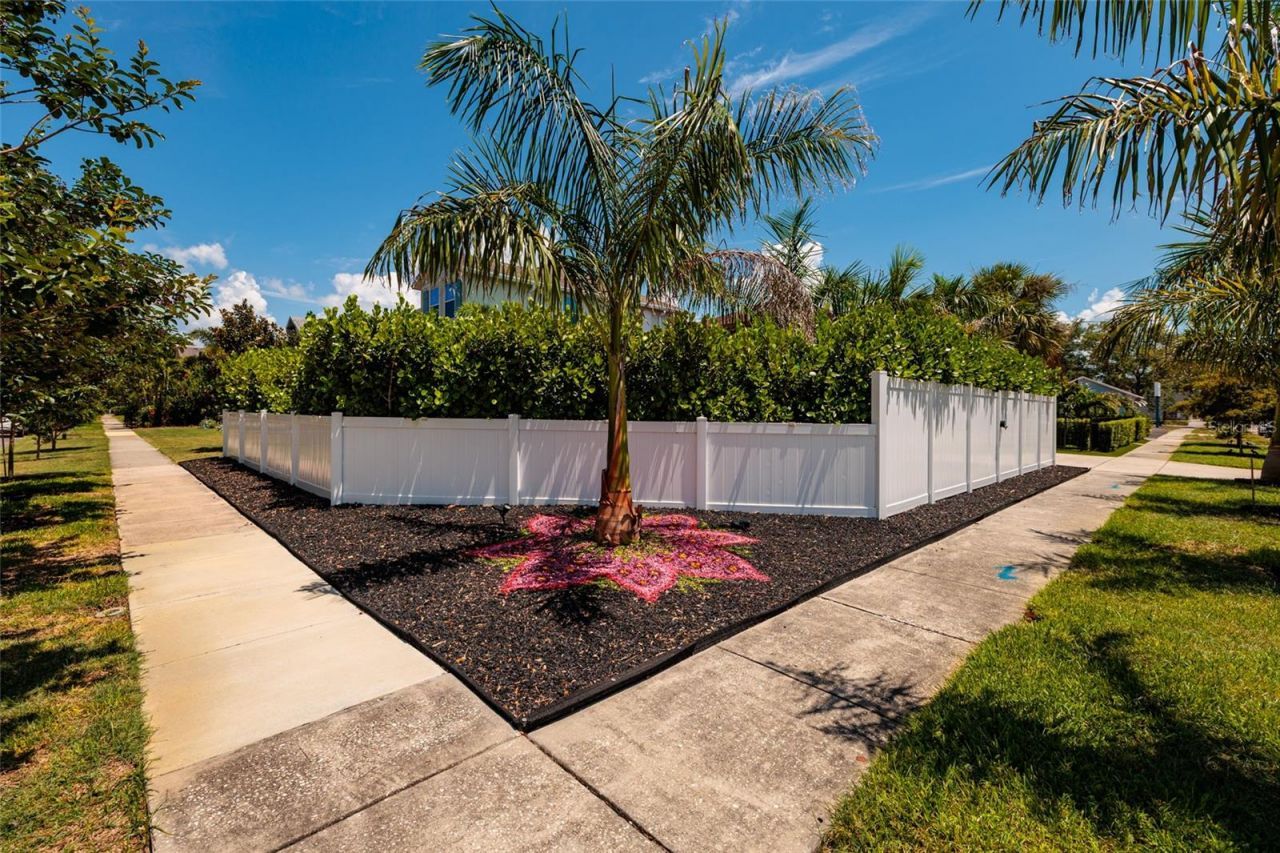 127 23rd Street N, Saint Petersburg, FL 33713 Photo