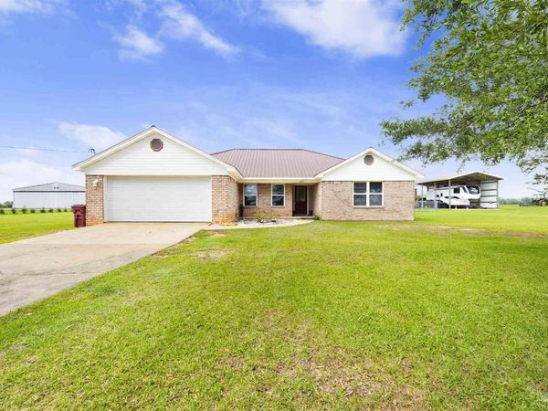 1850 Mineral Springs Rd, Jay, FL 32565