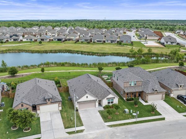 1012 S San Marcos ST, Manor, TX 78653