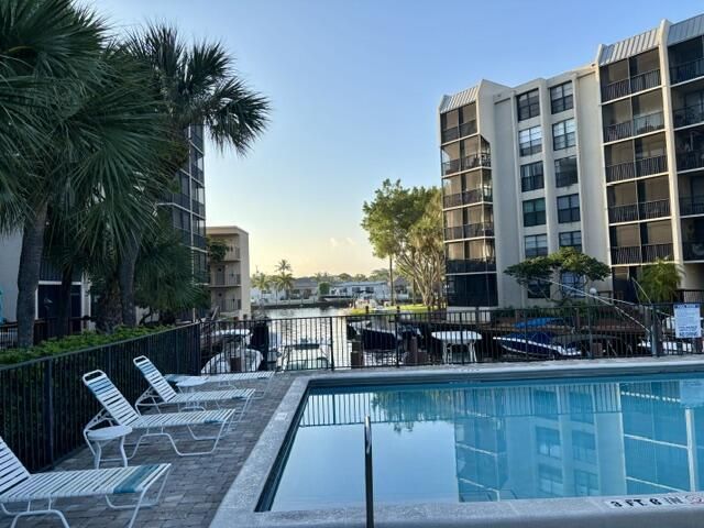 21 Royal Palm Way, Unit 2020, Boca Raton, FL 33432 Photo
