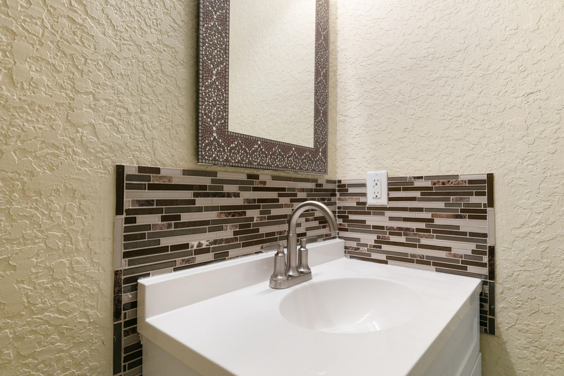 1086 NW Leonardo Circle, Port Saint Lucie, FL 34986 Photo