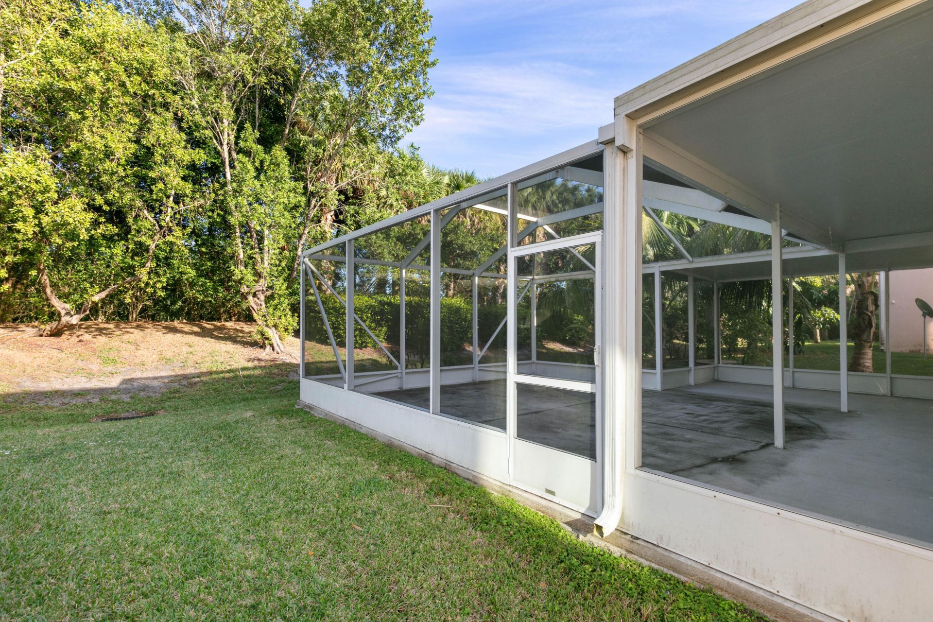 1086 NW Leonardo Circle, Port Saint Lucie, FL 34986 Photo