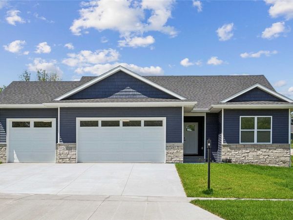 1415 Legend Drive, Tiffin, IA 52340