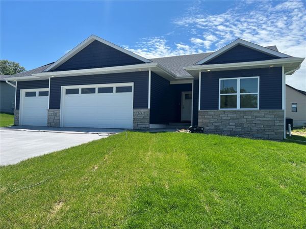 1415 Legend Drive, Tiffin, IA 52340