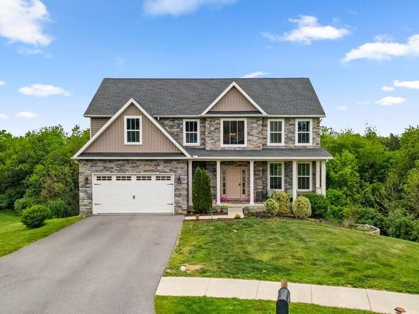 1584 BUNKER COURT, CHAMBERSBURG, PA 17202