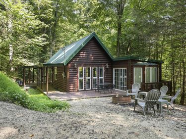 3556 Right Fork Fixer Road, Zoe, KY 41397