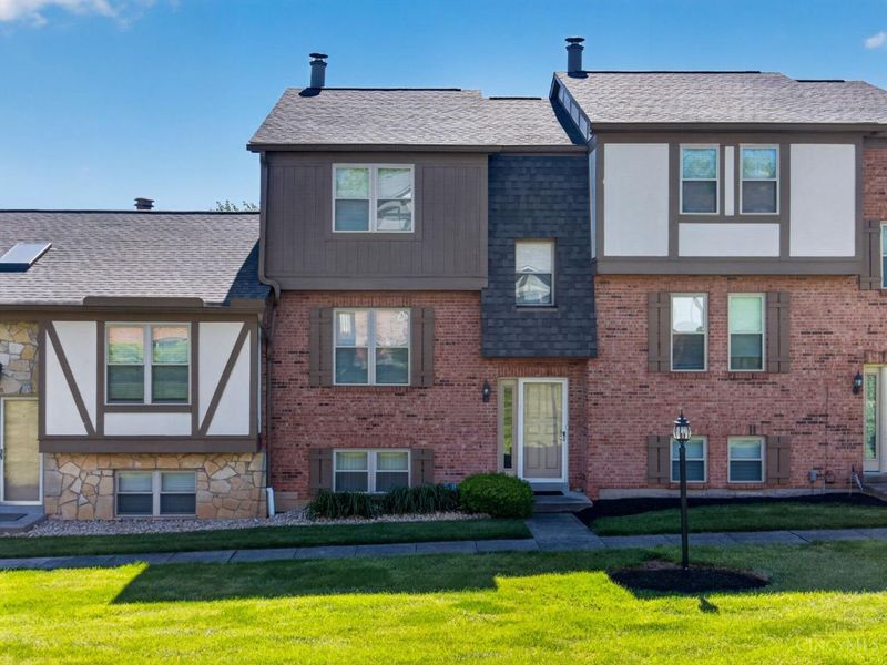 9 Fairgreen Circle, Unit 9, Fairfield, OH 45014 Photo 1