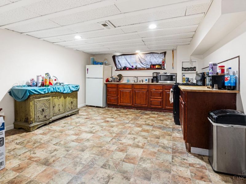 6920 Montgomery Road, Silverton, OH 45236 Photo 38