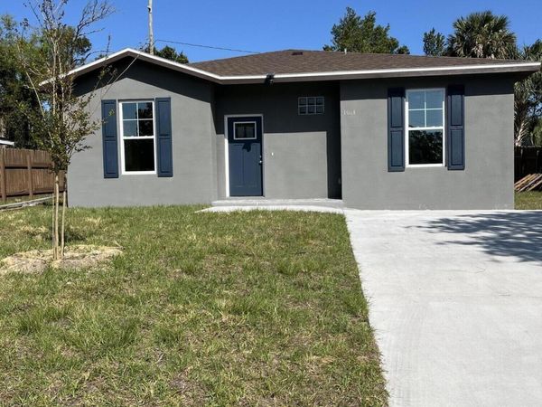 1061 Thunderbird Drive, Daytona Beach, FL 32117