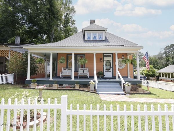 723 Delaware Avenue, McComb, MS 39648