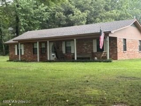 2326 Bluegoose Road, Sarah, MS 38665