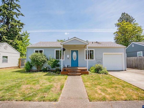 153 S 6th St, Lebanon, OR 97355