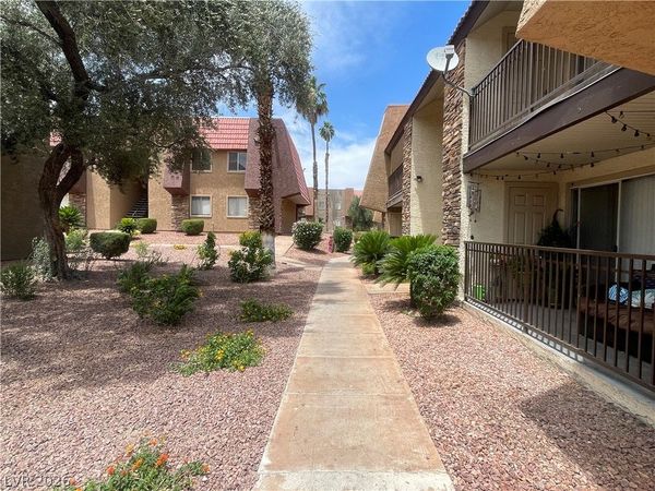 5350 River Glen Drive , Unit 302, Las Vegas, NV 89103
