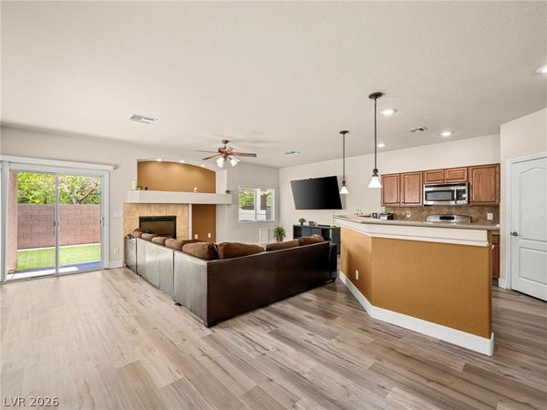 6495 Clara Bow Avenue , Unit 103, Las Vegas, NV 89122