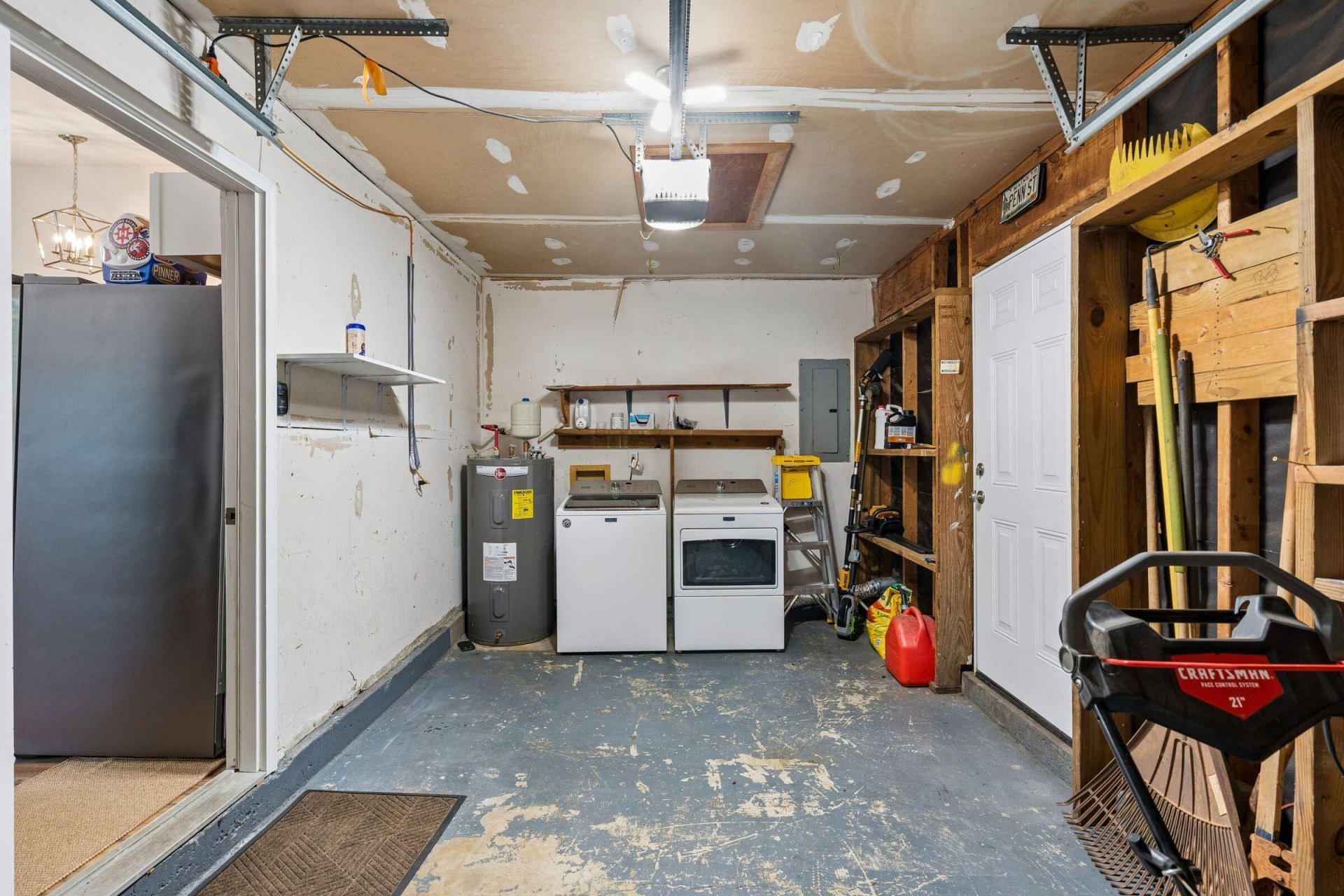 1036 Oakcrest Drive Photo 34
