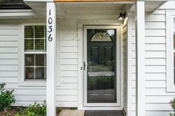 1036 Oakcrest Drive photo 4