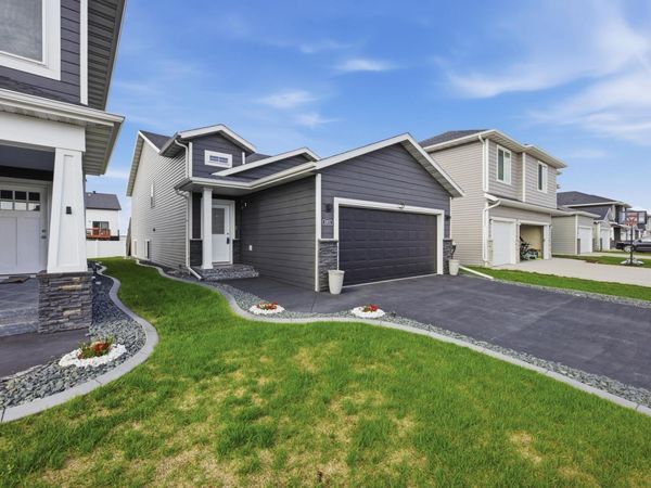 1571 67th Avenue S, Fargo, ND 58104