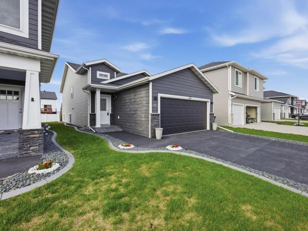 1571 67th Avenue S, Fargo, ND 58104