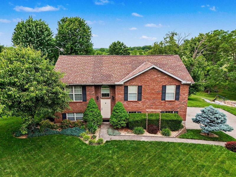 32 Ridge View Circle, Dry Ridge, KY 41035 Photo 1