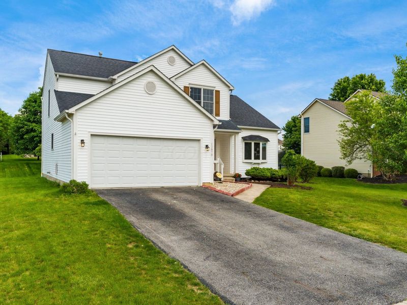 12870 Pacer Drive, Pickerington, OH 43147 Photo 2