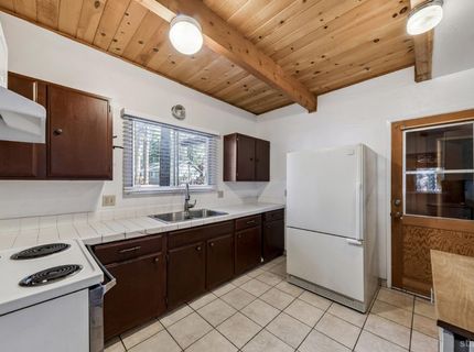 760 Sonoma Avenue, South Lake Tahoe, CA 96150 Photo