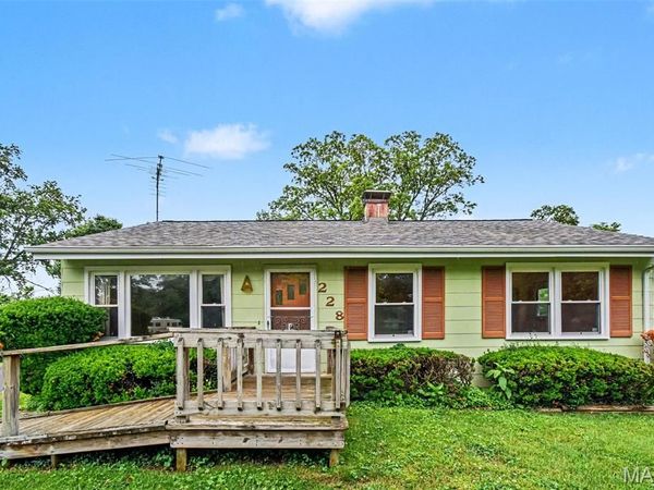 228 Newton Place, Ballwin, MO 63021