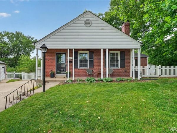8502 Douglas Court, Brentwood, MO 63144