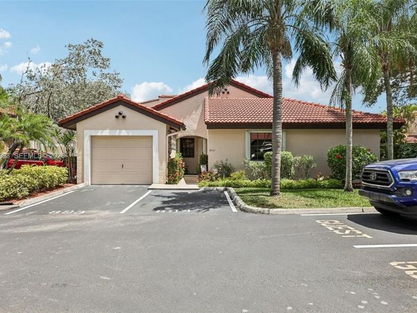 8927 W Sunrise Blvd, Plantation, FL 33322