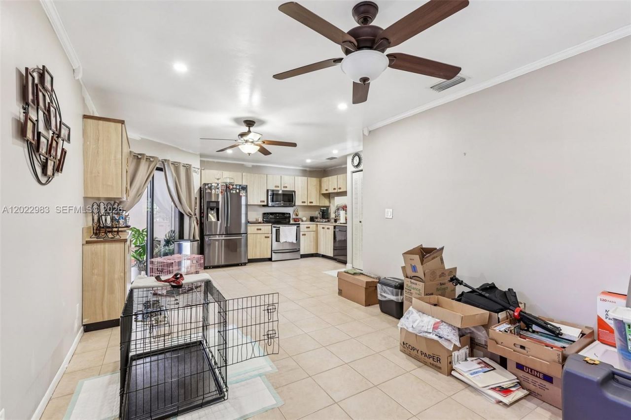 8927 W Sunrise Blvd, Plantation, FL 33322 Photo