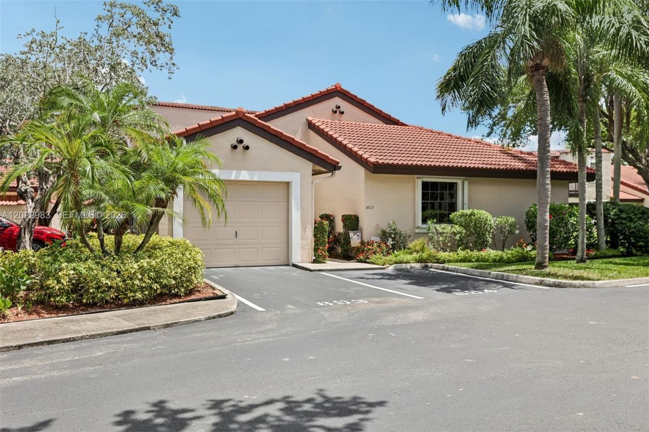 8927 W Sunrise Blvd, Plantation, FL 33322 Photo
