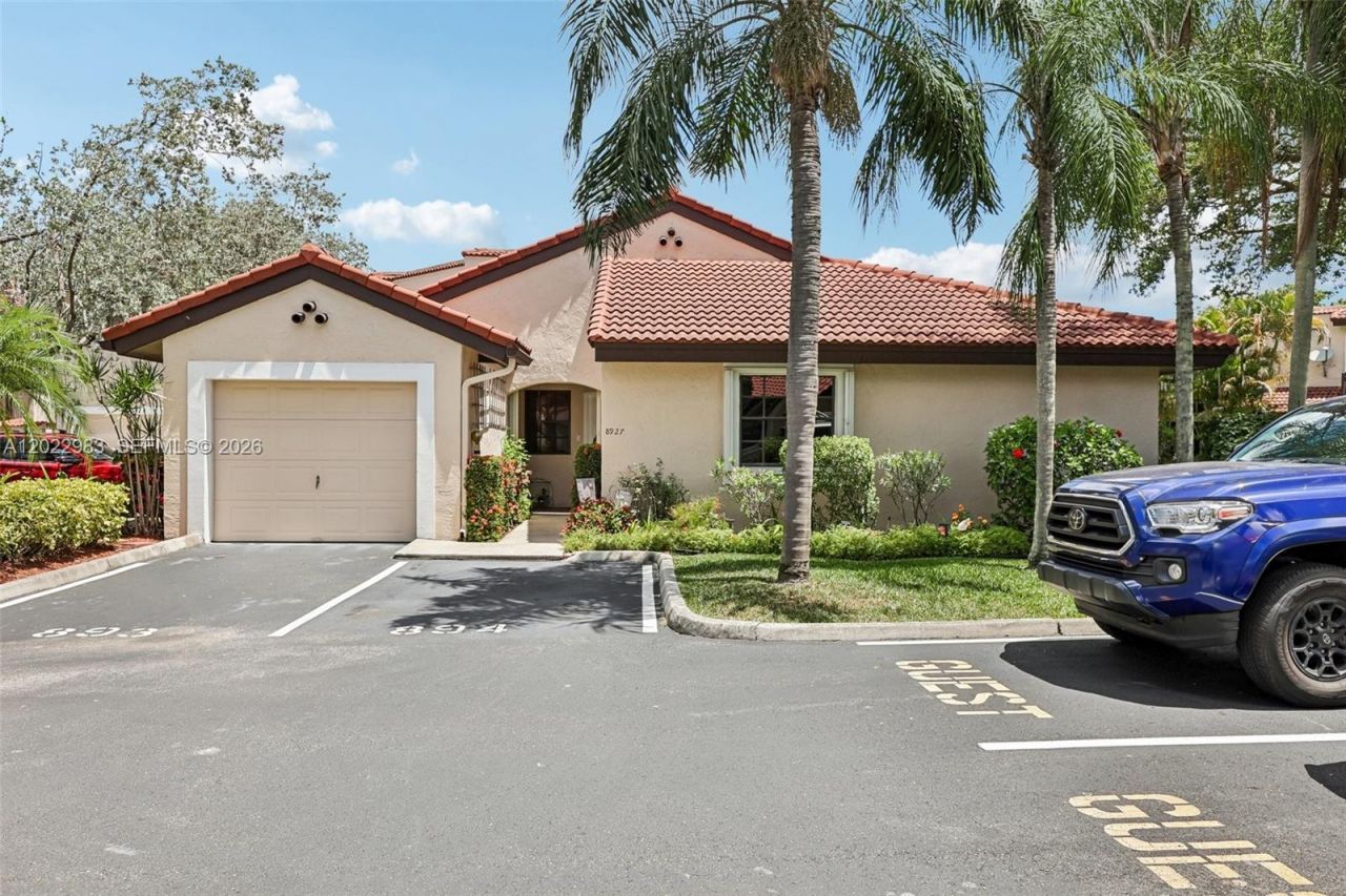 8927 W Sunrise Blvd, Plantation, FL 33322 Photo