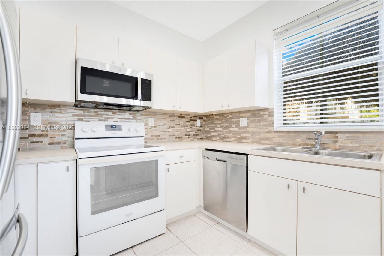 27433 SW 137th Ct, Unit 1, Homestead, FL 33032 Photo