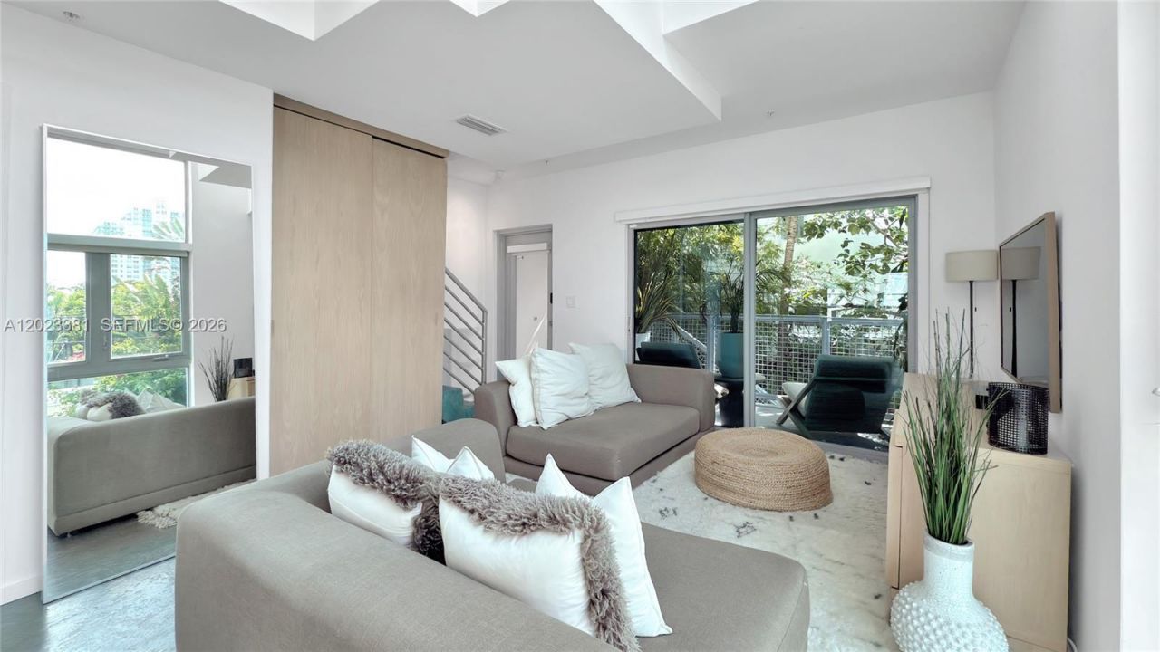 734 Michigan Ave, Unit 7, Miami Beach, FL 33139 Photo