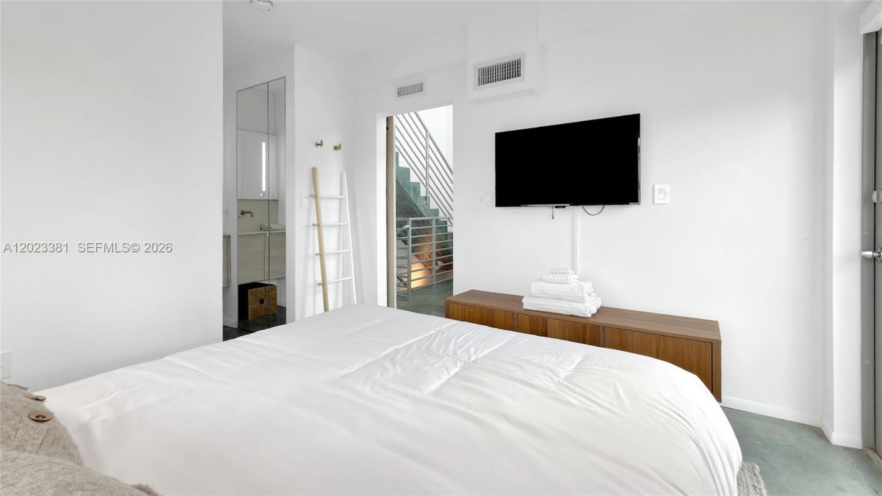 734 Michigan Ave, Unit 7, Miami Beach, FL 33139 Photo