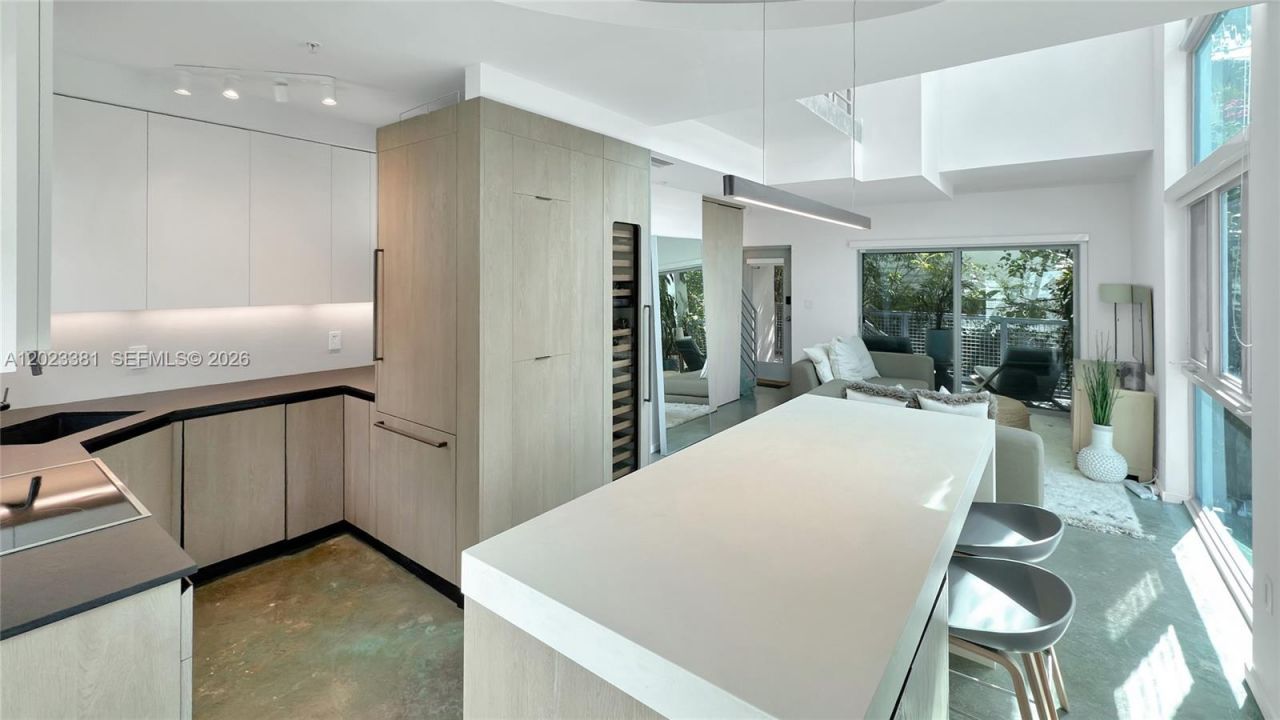 734 Michigan Ave, Unit 7, Miami Beach, FL 33139 Photo
