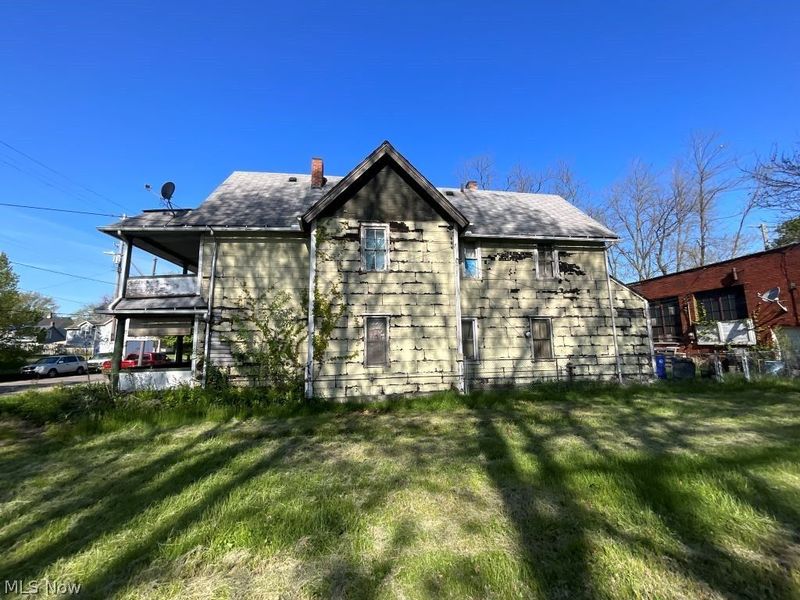 5911 Lexington Avenue, Cleveland, OH 44103 Photo 4