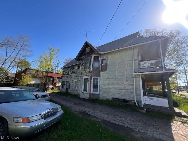 5911 Lexington Avenue, Cleveland, OH 44103 Photo 6