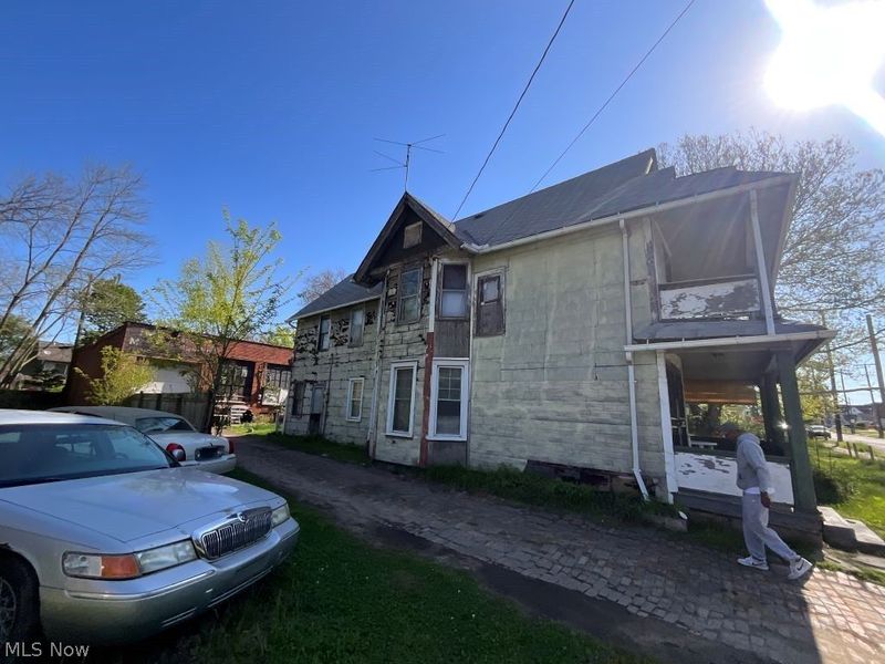 5911 Lexington Avenue, Cleveland, OH 44103 Photo 6
