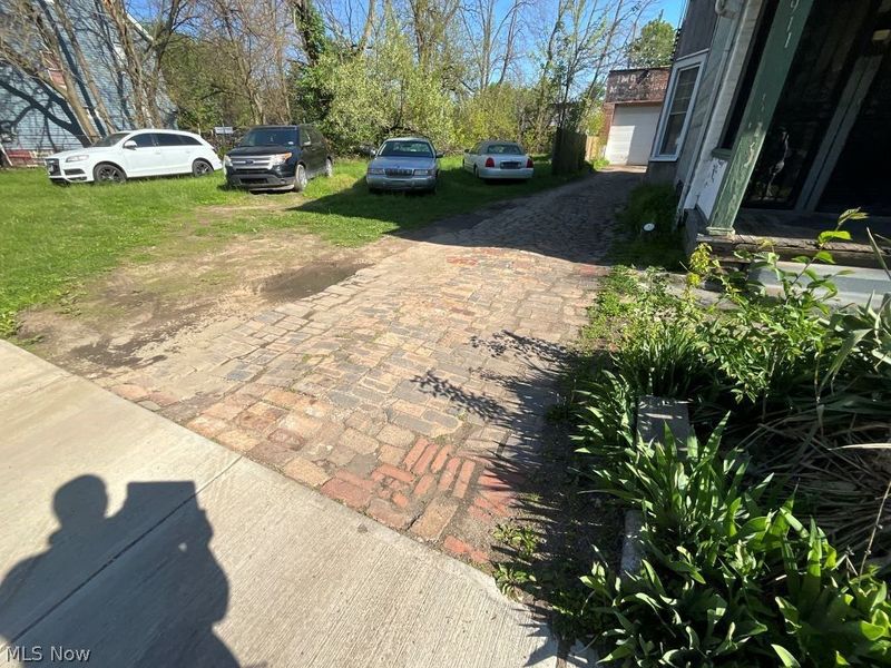 5911 Lexington Avenue, Cleveland, OH 44103 Photo 8