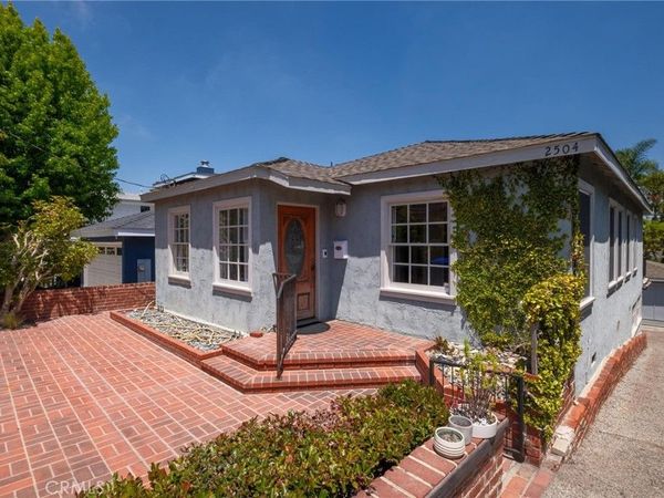 2504 Palm Avenue, Manhattan Beach, CA 90266