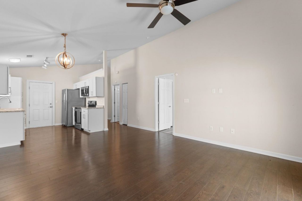 833 Silvercrest Dr.  Photo 15