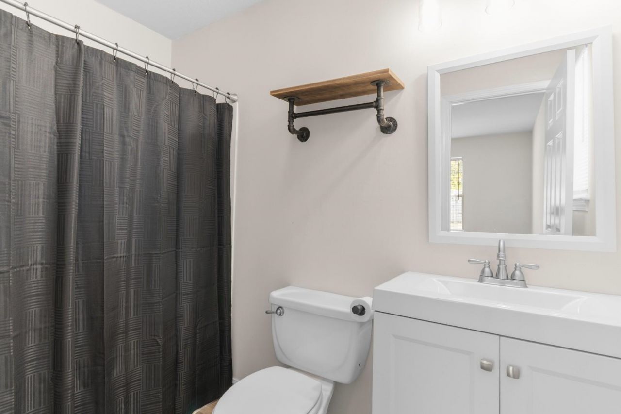 833 Silvercrest Dr.  Photo 20